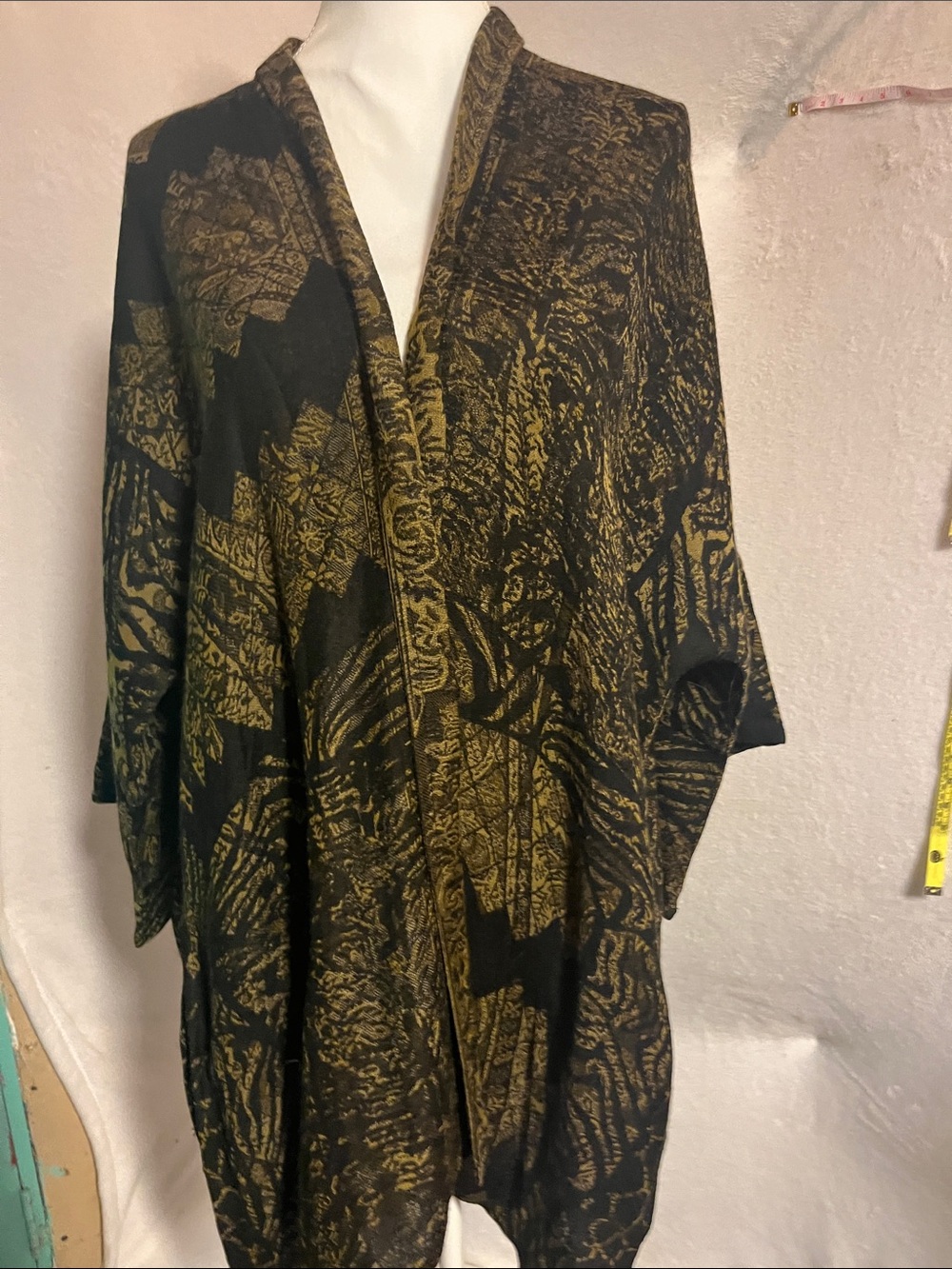 Black & Gold Open-Front Draped Kimono Jacket